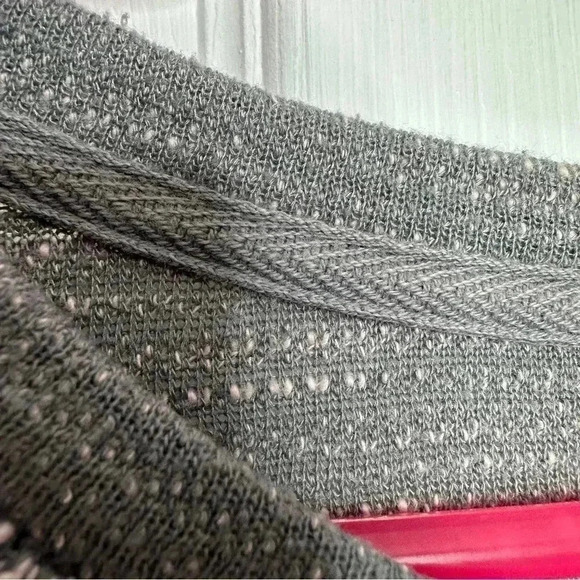 H&M Marled Sweatshirt Pullover Grey & Pink Size  Medium - Picture 4 of 16